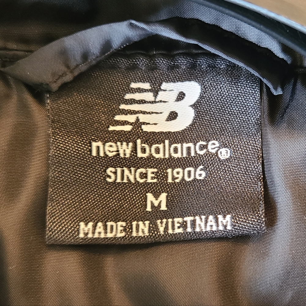 NEW BALANCE Jacket M - Picture 8 of 12